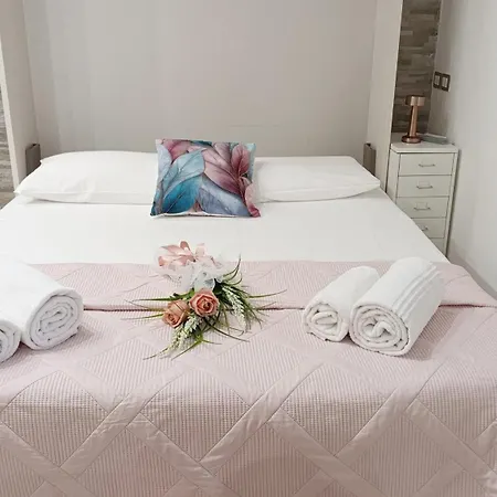 Ca 4 Nevodi Nonno Gianni By Ca-sa Check Apartment